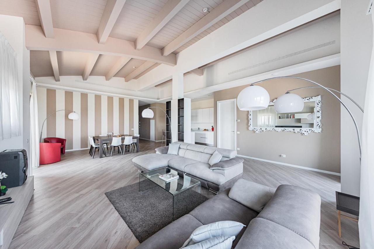 Residenza Miralago By Wonderful Italy Desenzano del Garda Luaran gambar