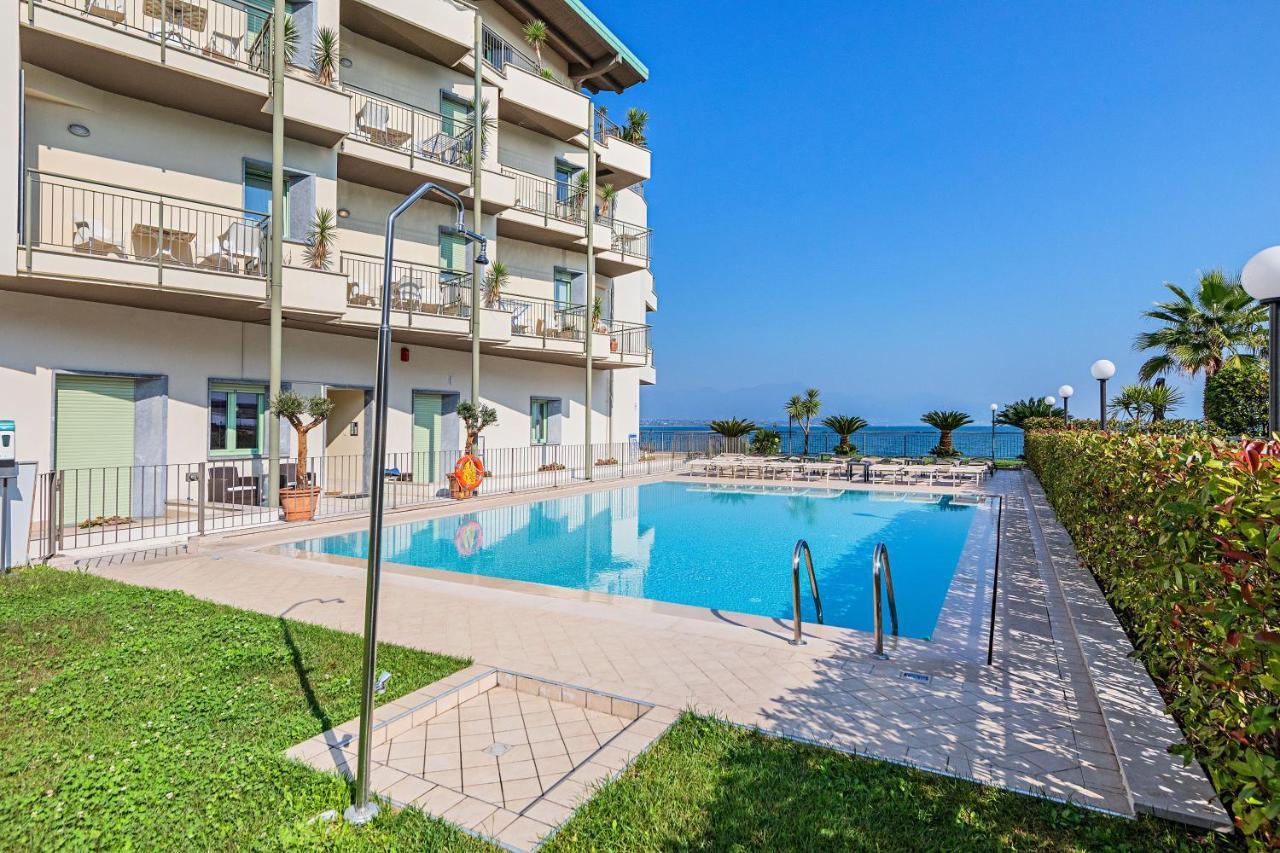Residenza Miralago By Wonderful Italy Desenzano del Garda Luaran gambar