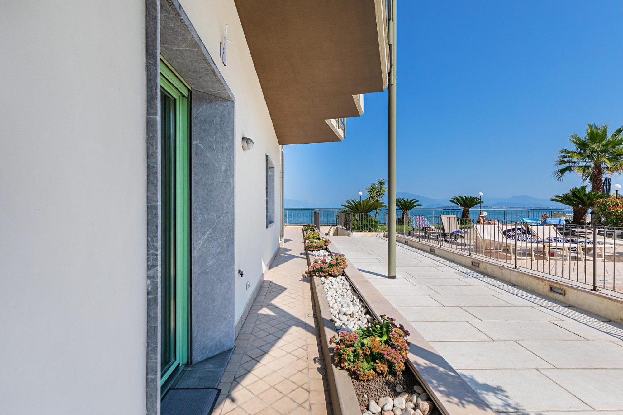 Residenza Miralago By Wonderful Italy Desenzano del Garda Luaran gambar